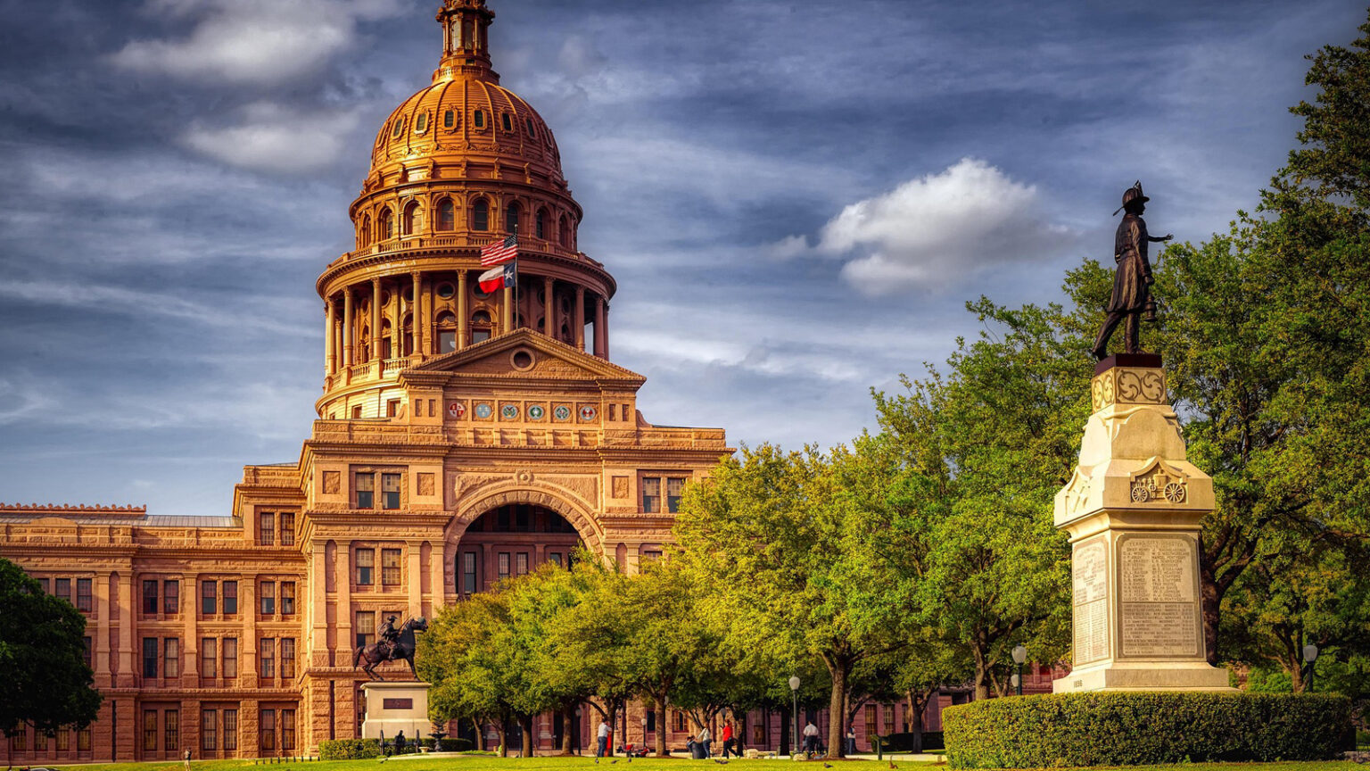 A photo of the Texas State Capitol building in Austin.