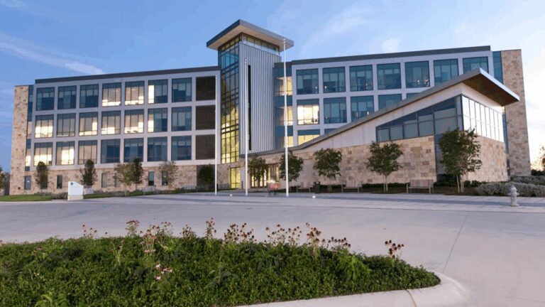 A photo of a building at Texas A&M University, Central Texas.