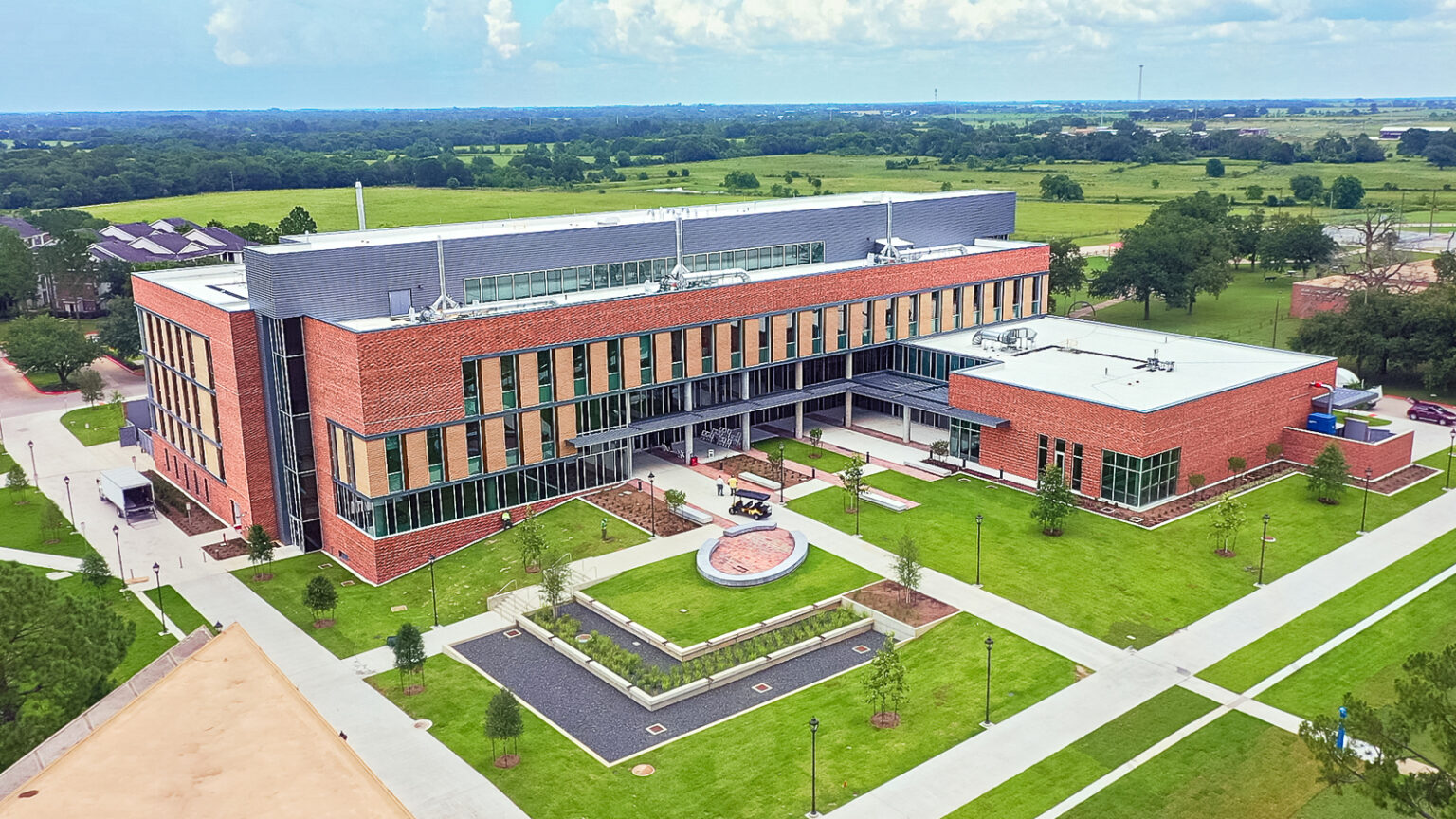 picture of a building at prairie view campus